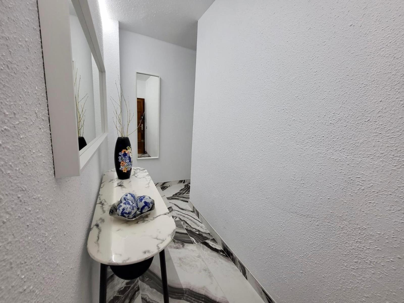 2 Bedrooms Flat + Balcony + Parking At Las Canteras Beach لاس بالماس دي غران كاناريا المظهر الخارجي الصورة