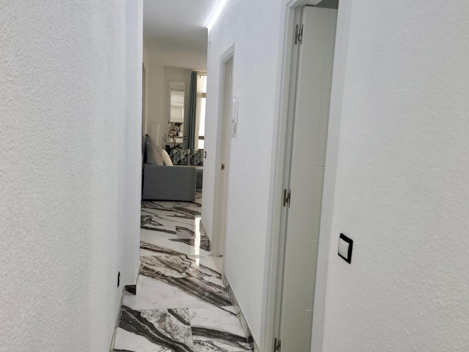 2 Bedrooms Flat + Balcony + Parking At Las Canteras Beach لاس بالماس دي غران كاناريا المظهر الخارجي الصورة