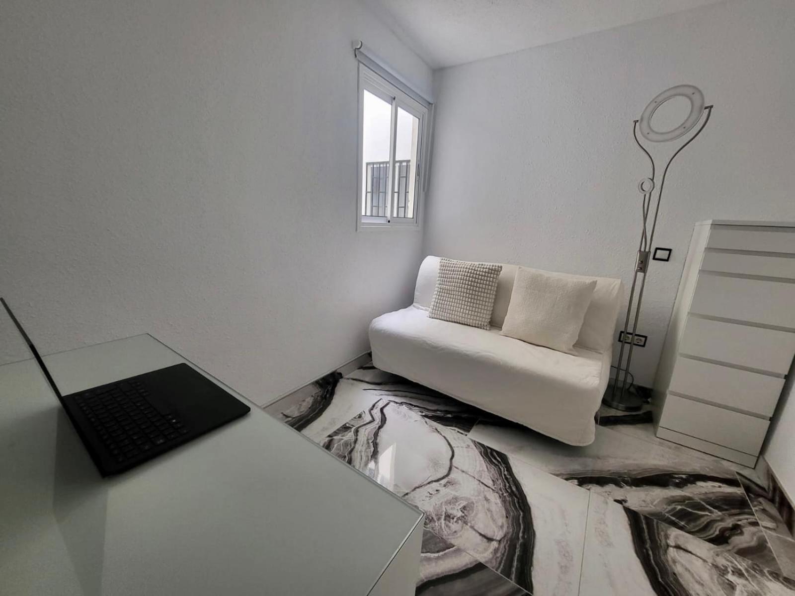 2 Bedrooms Flat + Balcony + Parking At Las Canteras Beach لاس بالماس دي غران كاناريا المظهر الخارجي الصورة